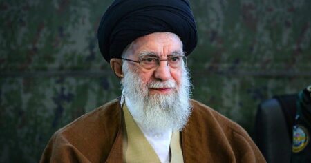 image-1024px-ali_khamenei_-_seyyed_ali_hosseini_khamenei_-_2023-11-19_-_4-e1728740138954