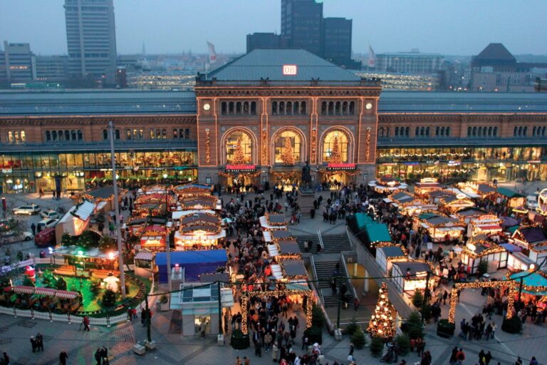 image-train-station-market-christmas-hannover-ger